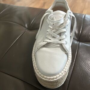 White sneakers with Textured Canvas and leather